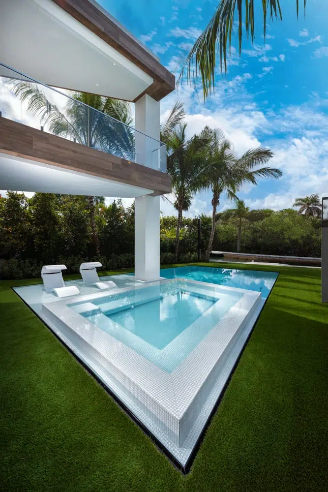 Professional Pool Cleaning in Royal Palm Beach FL